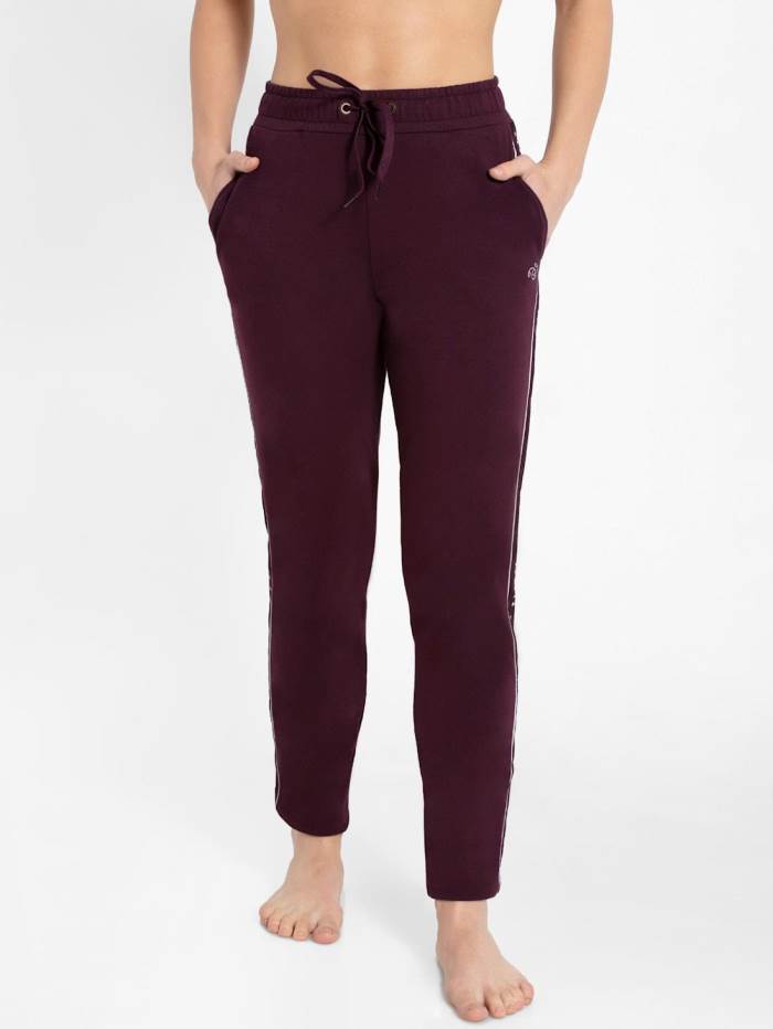 JOCKEY MW13 Slim Fit Capri with Side Pockets :: PANERI EMBROIDERY